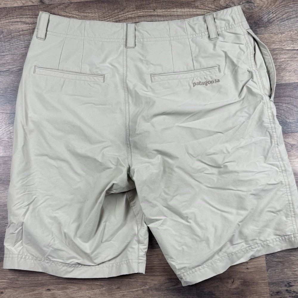 Patagonia Hiking Shorts Mens Size 32 Beige Nylon Woven Stretch - Picture 3 of 8